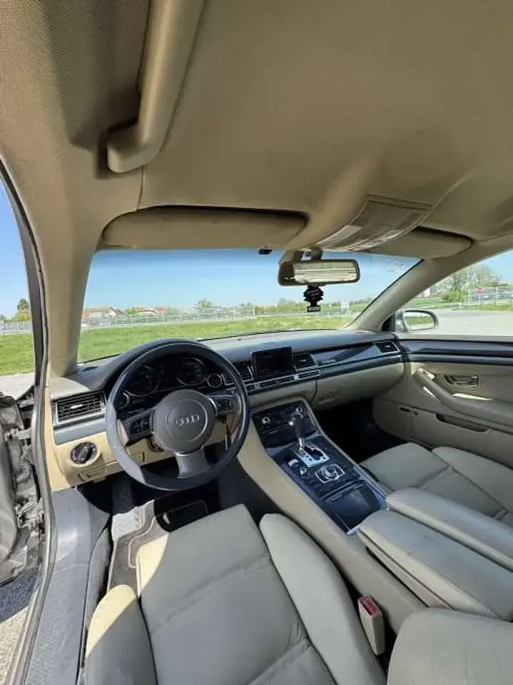 Second-hand Audi A8 334 CP (245 kW) 2006 Berlinǎ