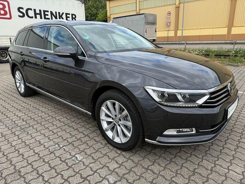 Grau Gebraucht 2018 VW Passat Highline Kombi | 11.990 € (Guter Preis) - Bild 1/4