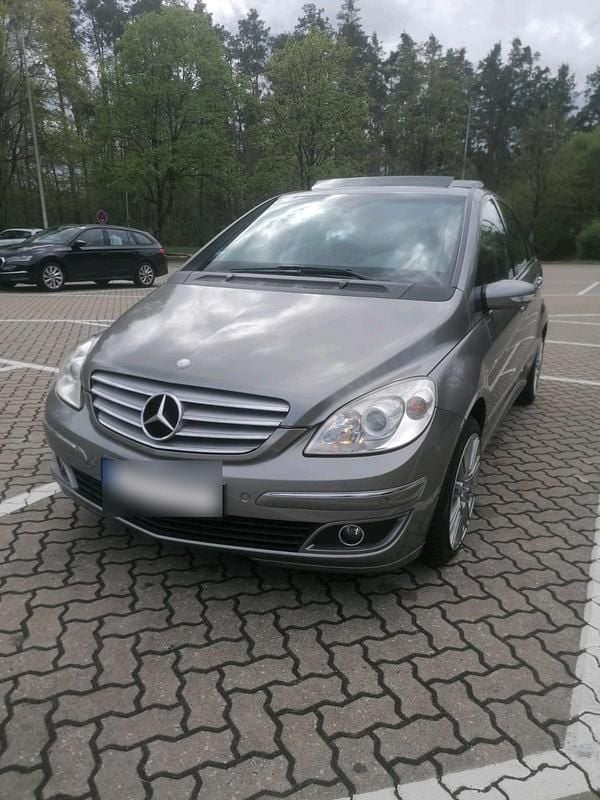 Second-hand Mercedes E200 193 CP (141 kW) 2007 Gri Berlinǎ