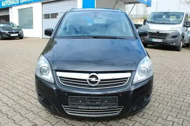 Gebraucht Opel Zafira Family 140 PS (102 kW) 2012 Grau Van / Kleinbus