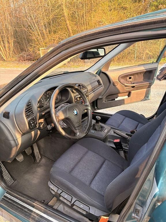 Gebraucht BMW 316 Performance 102 PS (75 kW) 1997 Grün Limousine