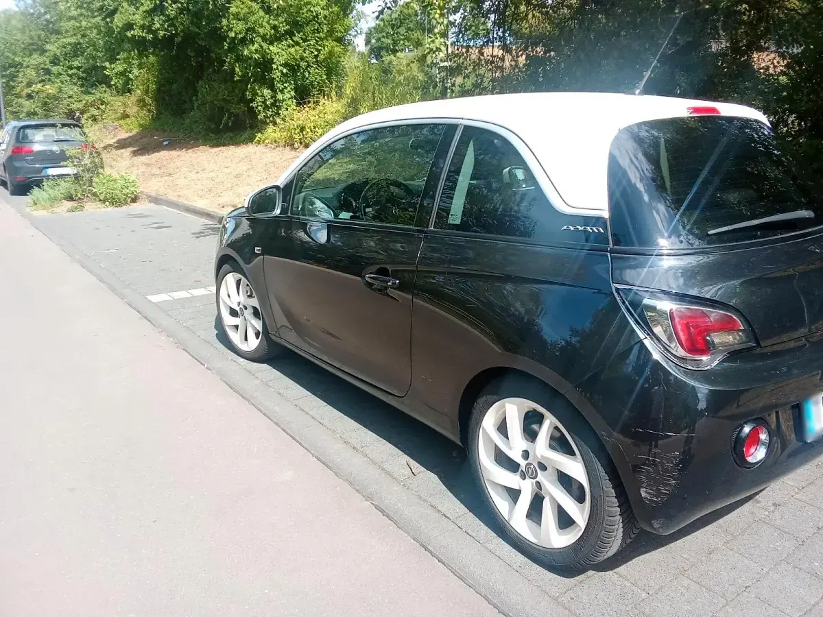 Gebraucht Opel Adam 116 PS (85 kW) 2014 Schwarz Kleinwagen