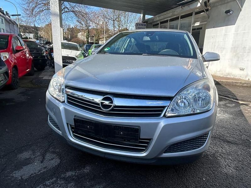 Gebraucht Opel Astra 90 PS (66 kW) 2007 Silber Limousine