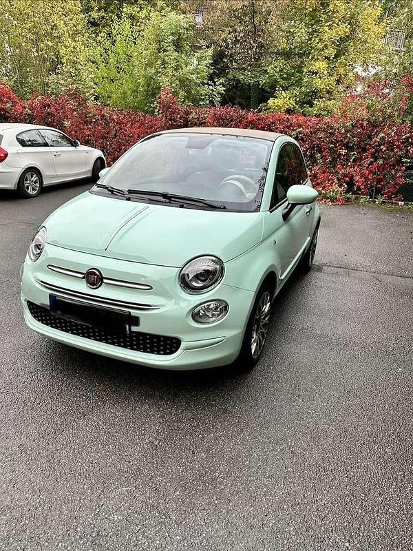 Grün Gebraucht 2018 Fiat 500 Lounge Cabrio | 11.000 € (Fairer Preis) - Bild 1/4