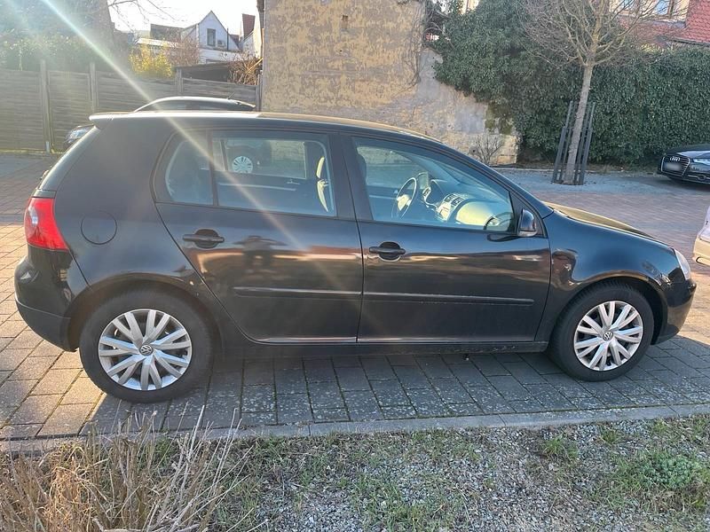 Gebraucht VW Golf V 105 PS (77 kW) 2007 Schwarz Kleinwagen