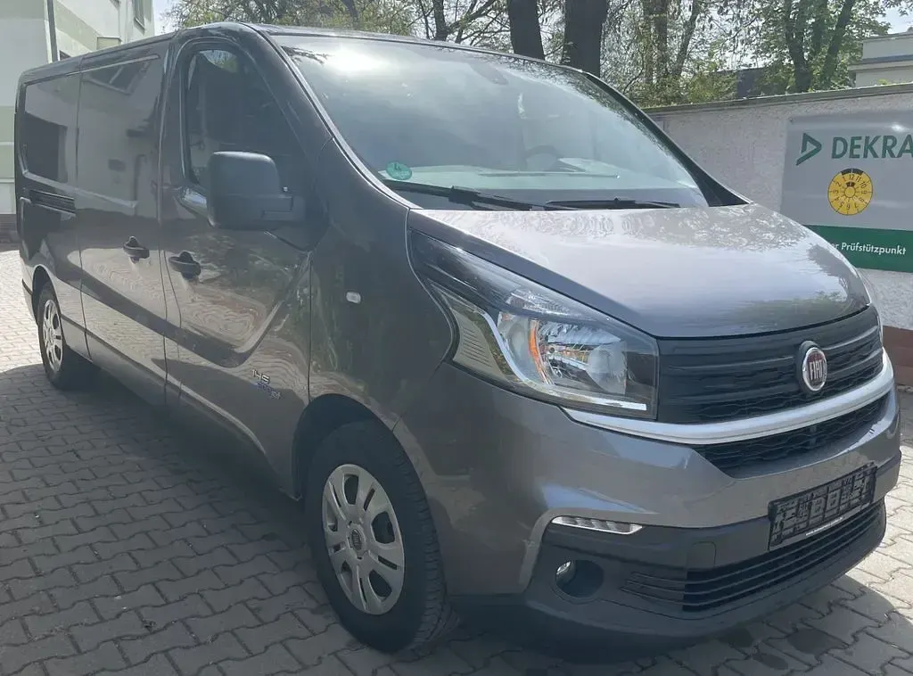 Gebraucht Fiat Talento 145 PS (106 kW) 2017 Grau Van / Kleinbus