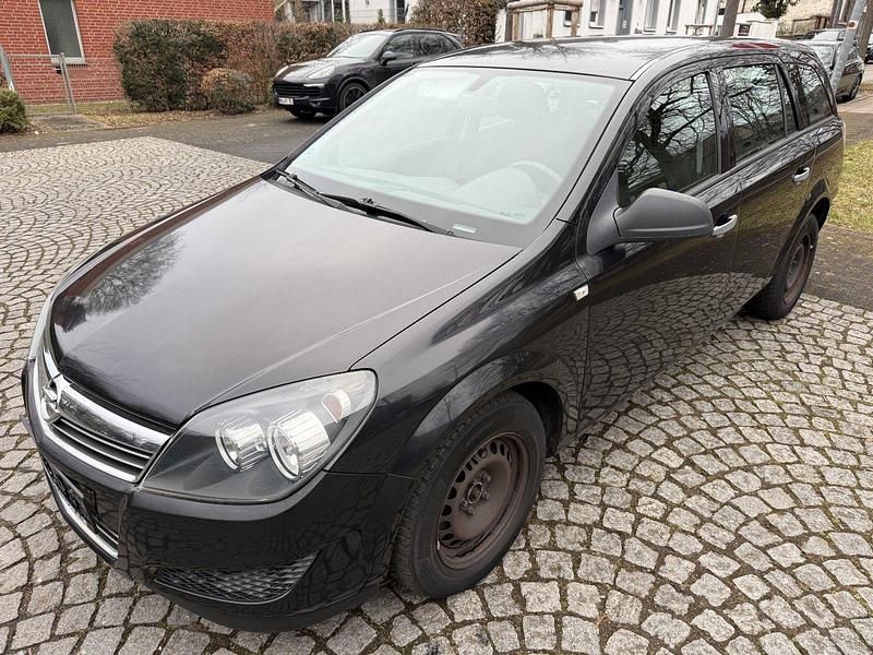 Gebraucht Opel Astra Edition 90 PS (66 kW) 2010 Schwarz Kombi