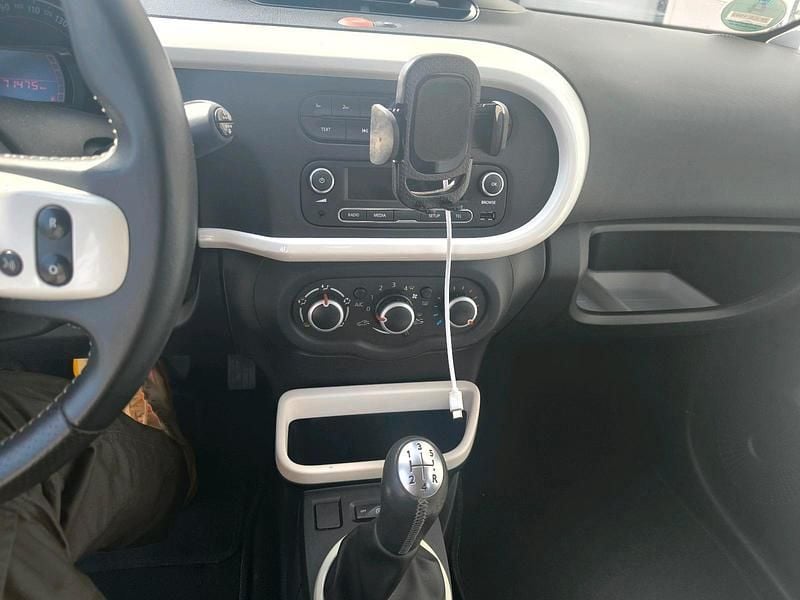 Gebraucht Renault Twingo LIMITED 69 PS (50 kW) 2017 Weiß Kleinwagen