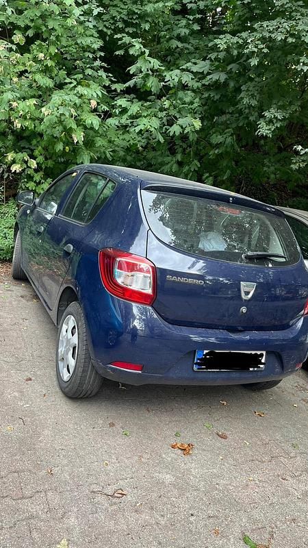 Blau Gebraucht 2014 Dacia Sandero Kleinwagen | 2.800 € - Bild 1/3