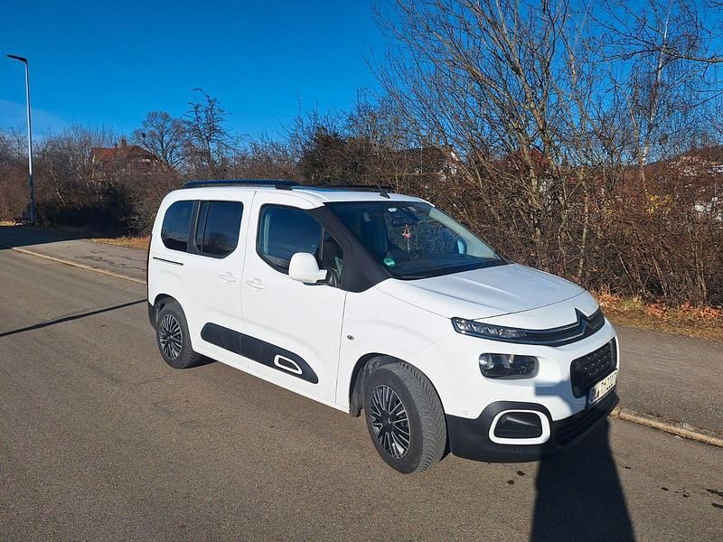 Weiß Gebraucht 2019 Citroën Berlingo Shine Van / Kleinbus | 13.750 € (Superpreis) - Bild 1/4