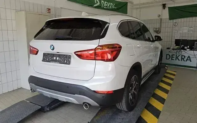 Używany BMW X1 xLine 190 KM (139 kW) 2017 Biały SUV