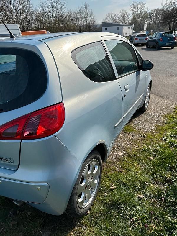 Gebraucht Mitsubishi Colt 95 PS (69 kW) 2007 Blau Kleinwagen