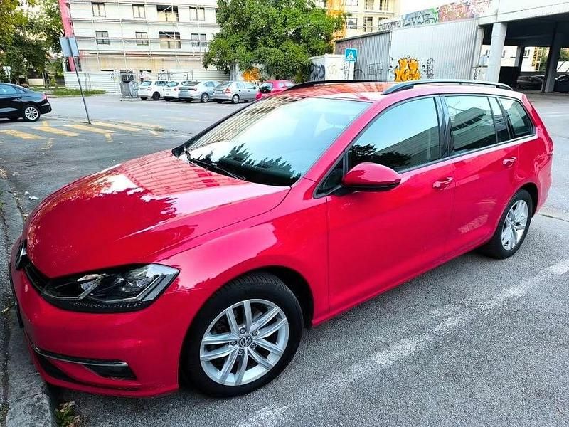 Rot Gebraucht 2017 VW Golf VII Comfortline Kombi | 13.100 € (Fairer Preis) - Bild 1/4