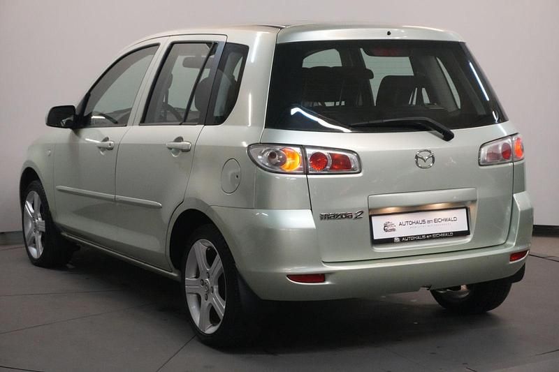 Gebraucht Mazda 2 Active 80 PS (58 kW) 2006 Grün Kleinwagen