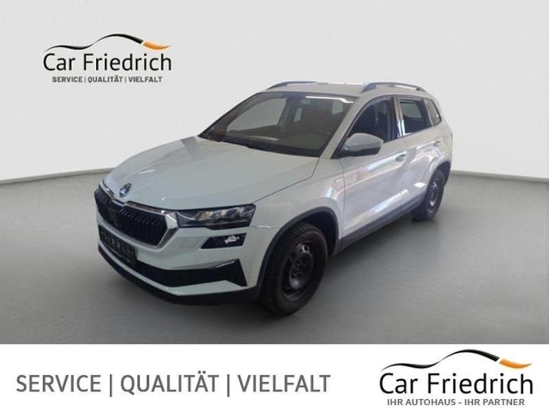 Moonweiss metallic (metallic) Gebraucht 2023 Skoda Karoq Tour SUV | 28.689 € (Fairer Preis) - Bild 1/4