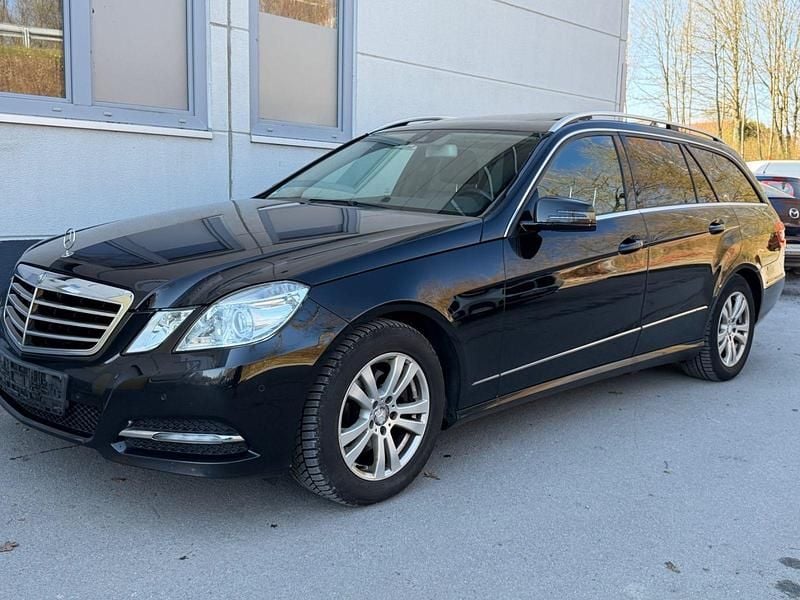 Gebraucht Mercedes E220 Avantgarde 170 PS (125 kW) 2012 Schwarz Kombi