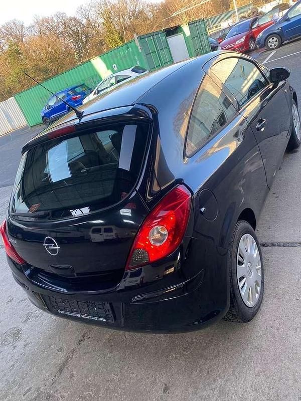 Gebraucht Opel Corsa 80 PS (58 kW) 2009 Limousine