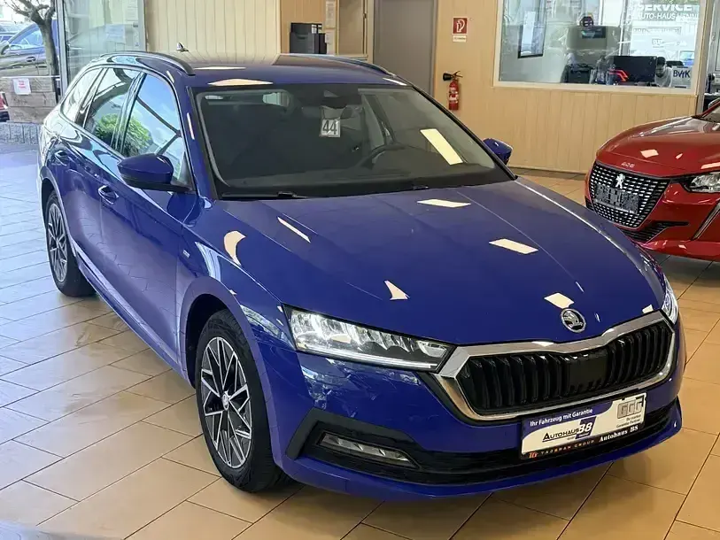 Gebraucht Skoda Octavia Clever 110 PS (80 kW) 2022 Blau Kombi