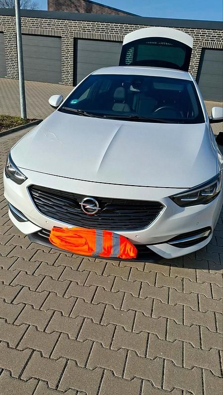 Gebraucht Opel Insignia Innovation 136 PS (100 kW) 2019 Weiß Limousine
