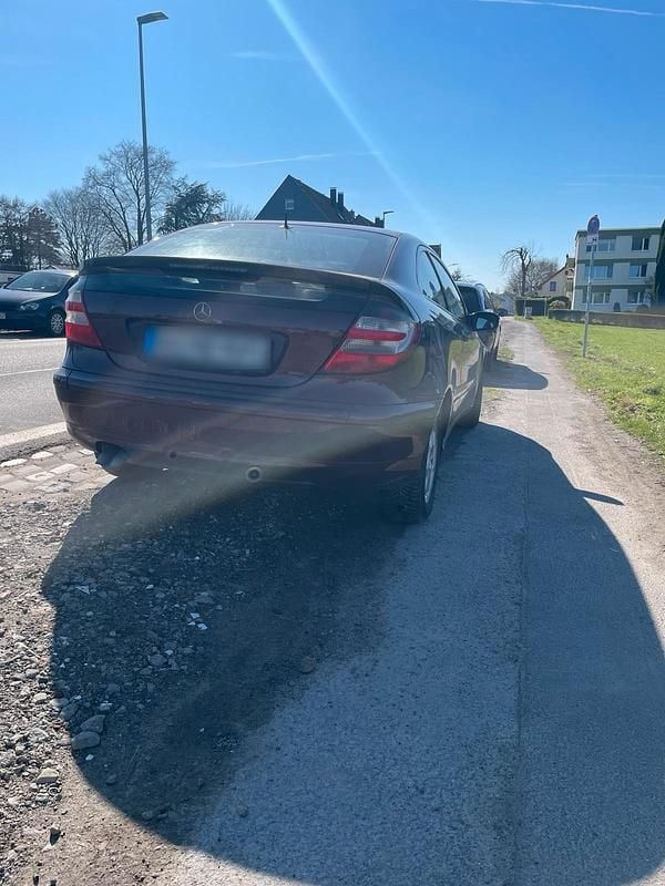 Gebraucht Mercedes C200 122 PS (89 kW) 2005 Rot Coupé