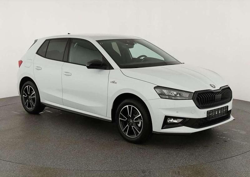 Moon weiss metallic Neu 2025 Skoda Fabia Monte Carlo Limousine | 24.090 € (Fairer Preis) - Bild 1/4