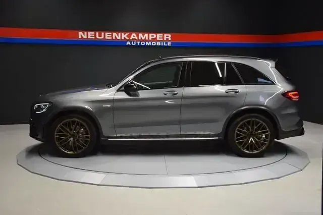Gebraucht Mercedes GLC43 AMG AMG 390 PS (286 kW) 2022 Selenitgrau SUV