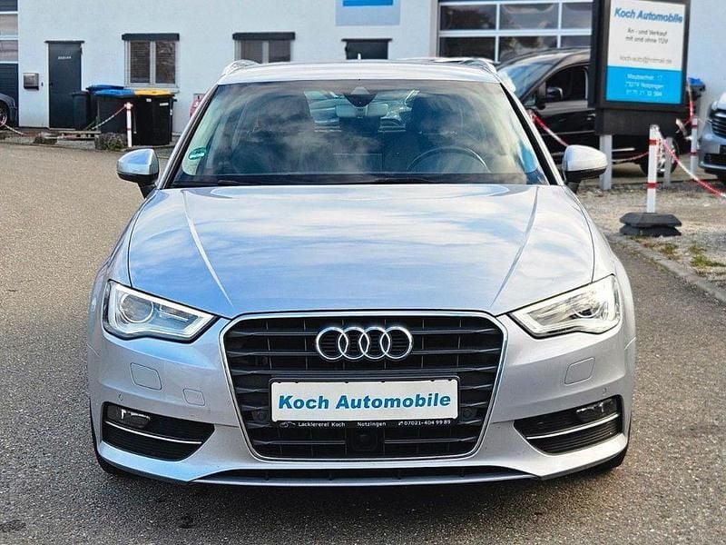 Silber Gebraucht 2016 Audi A3 Sportback Ambition Limousine | 9.499 € (Superpreis) - Bild 1/4