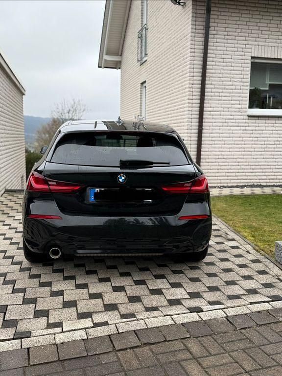 Gebraucht BMW 118 136 PS (100 kW) 2021 Schwarz Kleinwagen