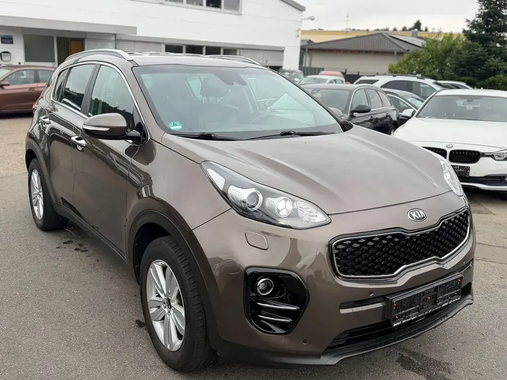 Gebraucht Kia Sportage Spirit 132 PS (97 kW) 2016 Sand track SUV