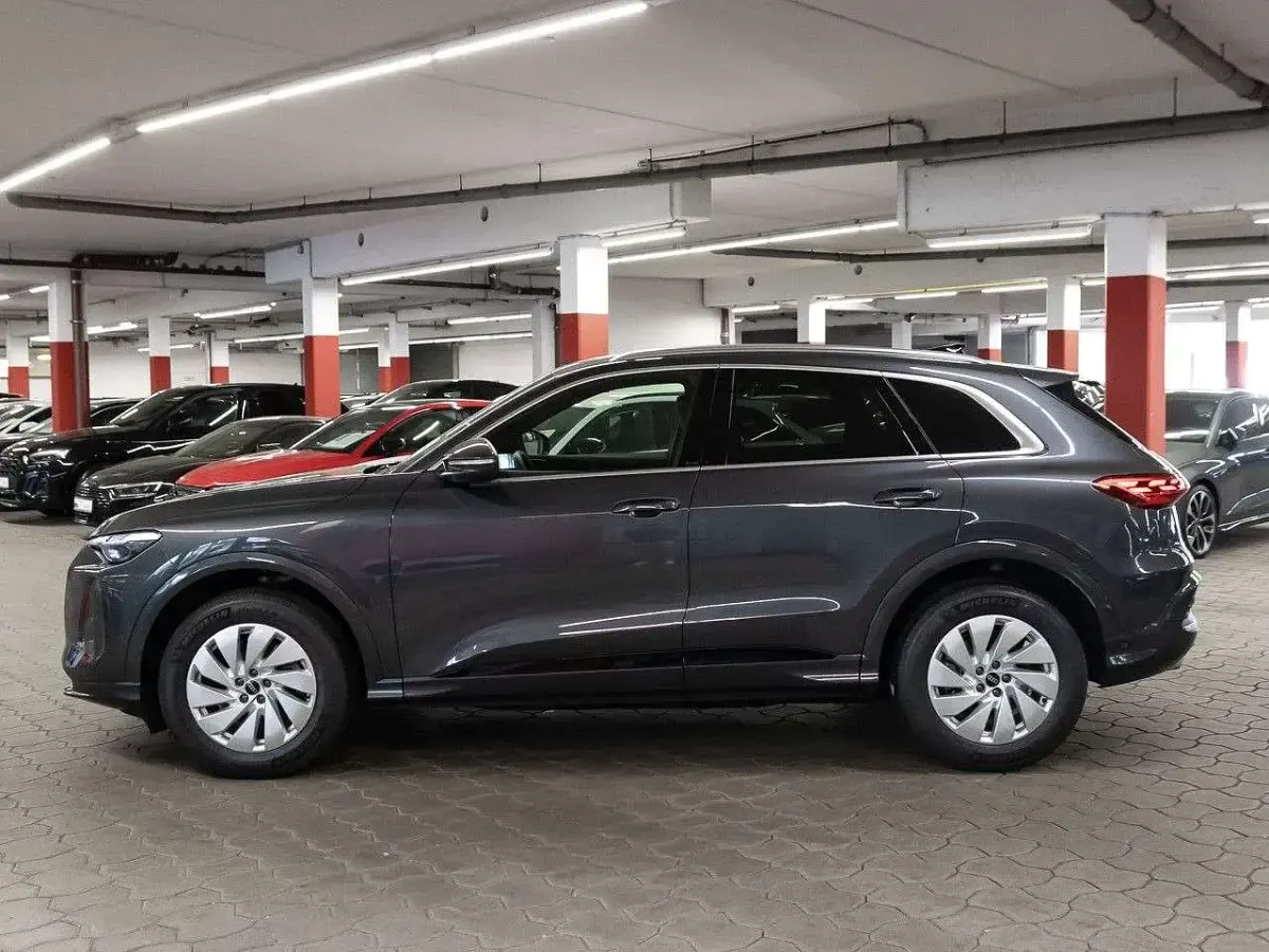 Gebraucht Audi Q5 Ambiente 204 PS (150 kW) 2025 Tamboragrau metallic SUV
