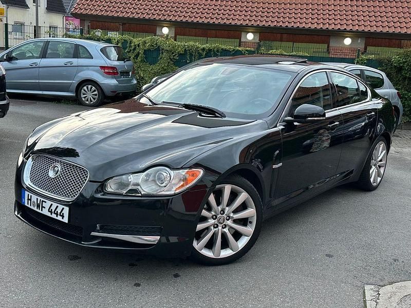 Gebraucht Jaguar XF Portfolio 275 PS (202 kW) 2011 Schwarz Limousine