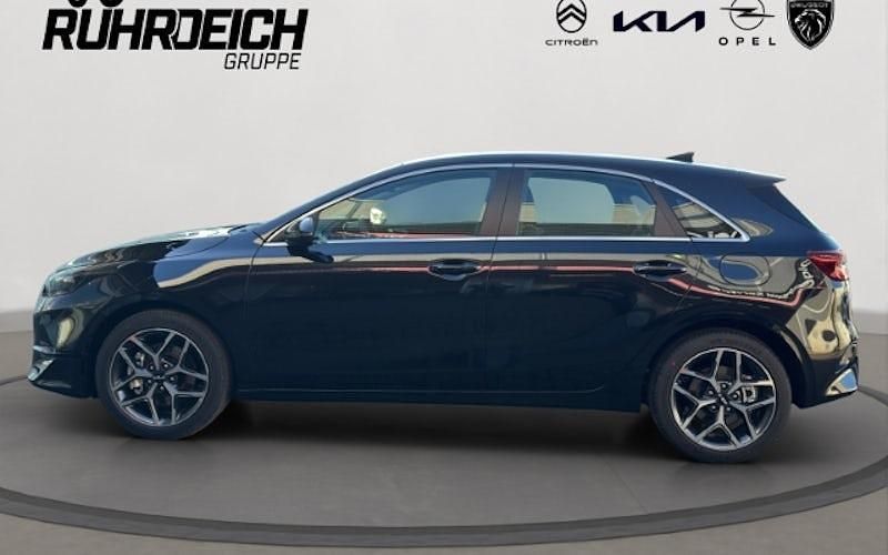 Gebraucht Kia Ceed Spirit 150 PS (110 kW) 2025 (1k) black pearl m Kleinwagen