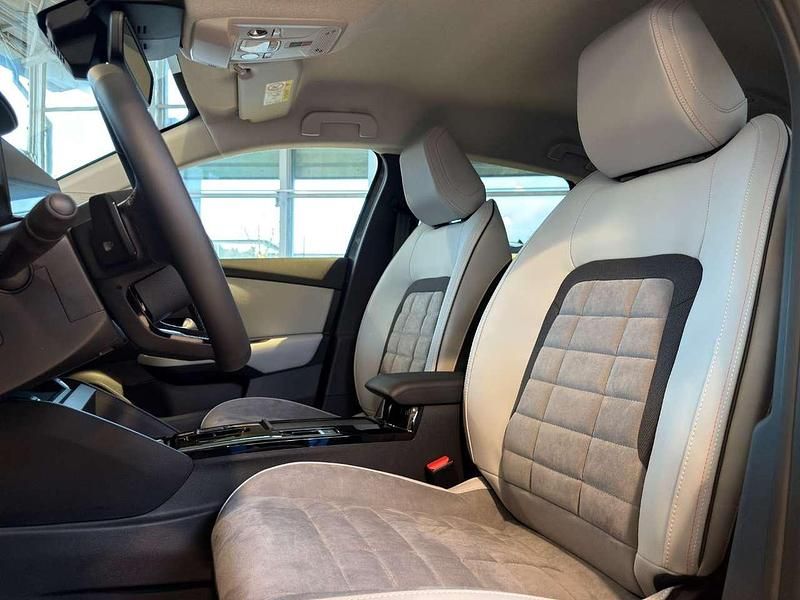 Gebraucht Citroën C4 PureTech 131 PS (96 kW) 2025 Manhattan grün SUV