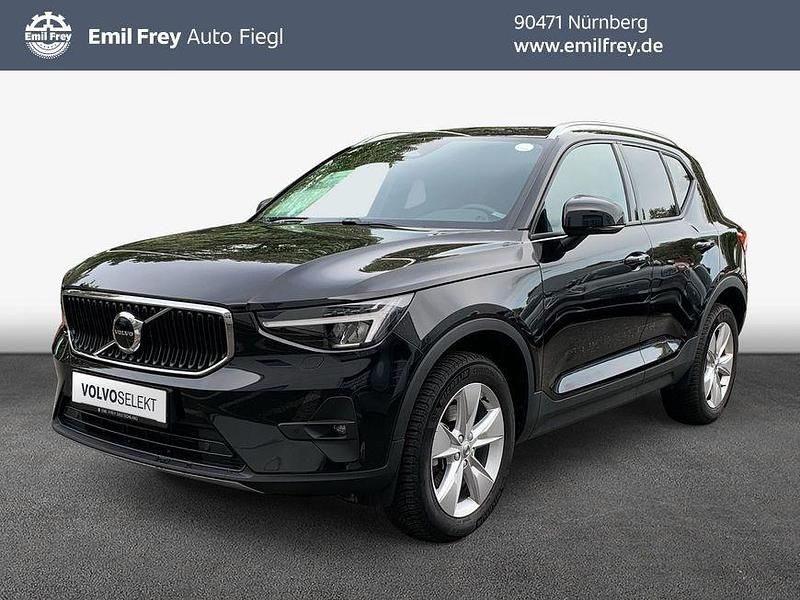 Onyx schwarzmetallic Gebraucht 2024 Volvo XC40 Core SUV | 34.990 € (Guter Preis) - Bild 1/4