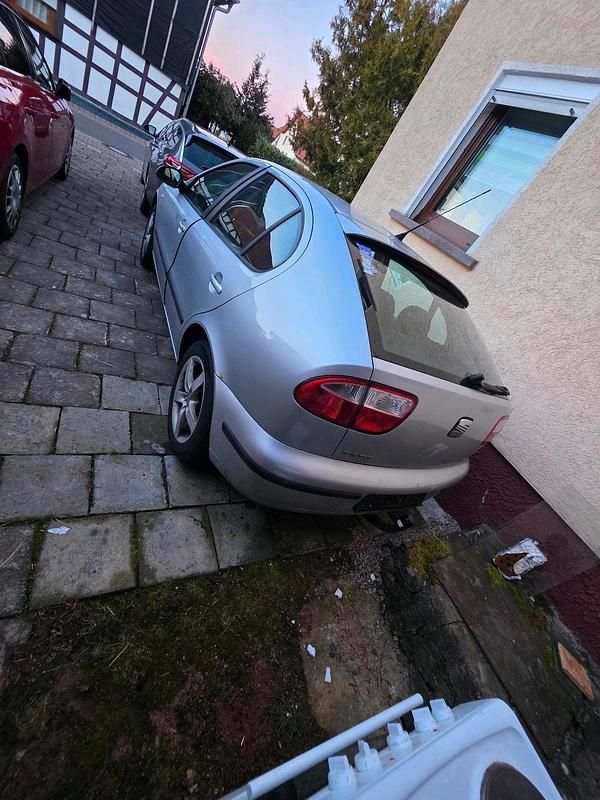 Gebraucht Seat Leon 105 PS (77 kW) 2005 Silber Kleinwagen