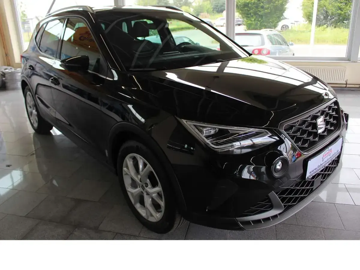 Gebraucht Seat Arona Sport 95 PS (69 kW) 2025 Midnight schwarz metallic SUV