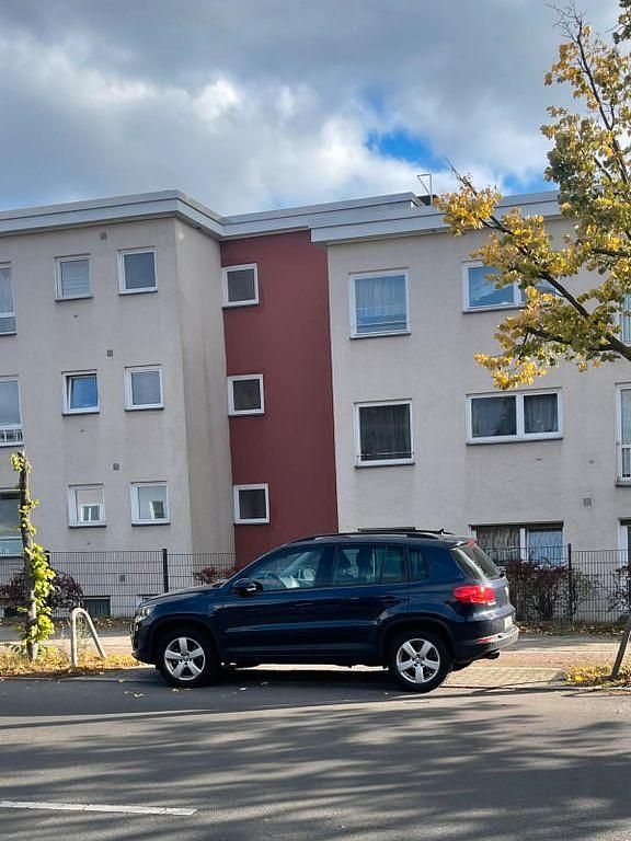 Blau Gebraucht 2012 VW Tiguan Trendline SUV | 10.000 € (Teuer) - Bild 1/4