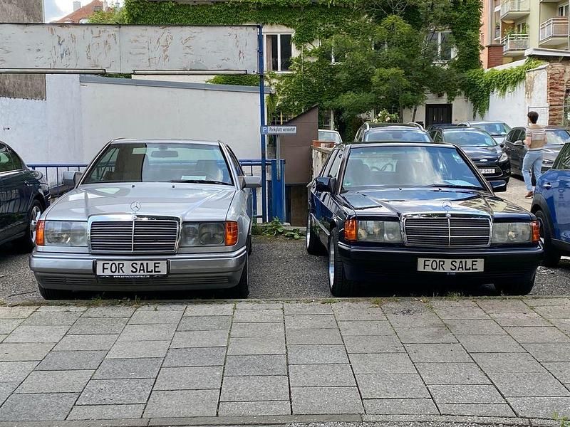 Silber Gebraucht 1992 Mercedes E300 Coupé | 16.888 € - Bild 1/4