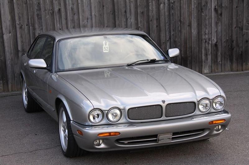 Gebraucht Jaguar XJR 363 PS (266 kW) 1999 Silber Limousine