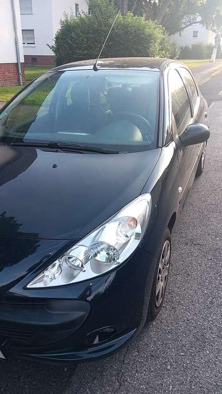 Gebraucht 2010 Peugeot 206+ Kleinwagen | 1.500 € (Guter Preis) - Bild 1/4