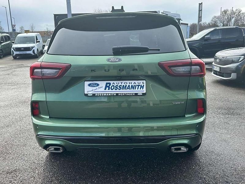 Neu Ford Kuga ST-Line 182 PS (133 kW) 2026 Bursting green SUV