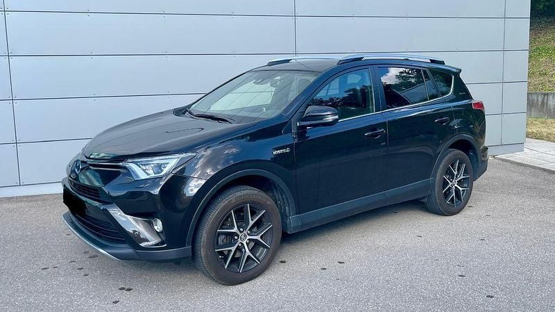 Braun Gebraucht 2018 Toyota RAV4 Style SUV | 22.990 € (Guter Preis) - Bild 1/4