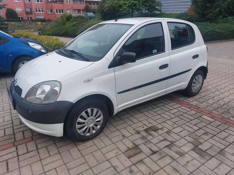 Gebraucht 2001 Toyota Yaris Limousine | 990 € (Fairer Preis) - Bild 1/4