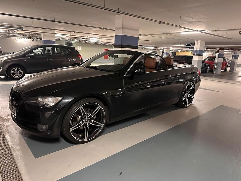 Schwarz Gebraucht 2010 BMW 325 Cabriolet Cabrio | 14.999 € (Teuer) - Bild 1/4
