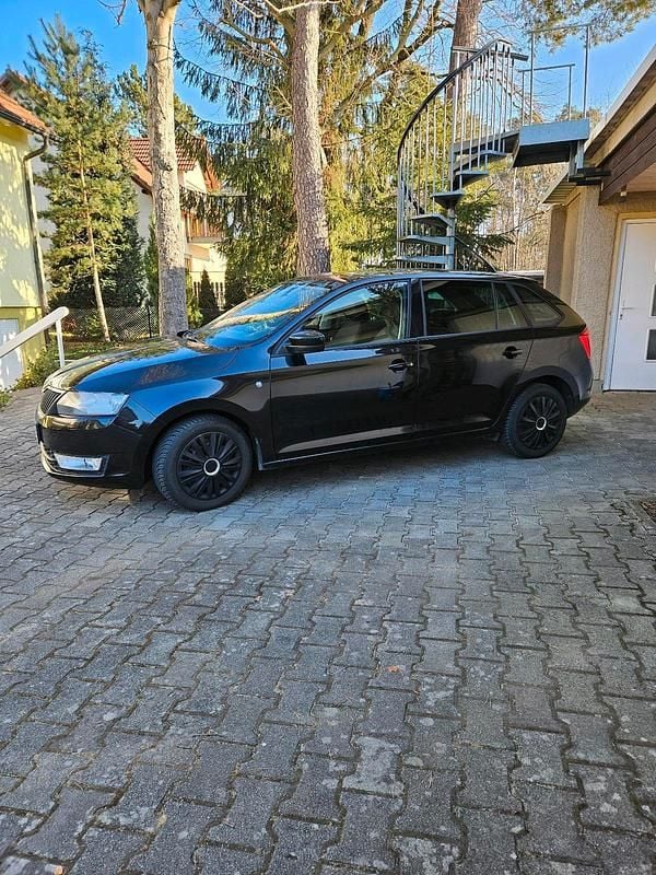 Schwarz Gebraucht 2014 Skoda Rapid Limousine | 8.498 € - Bild 1/4