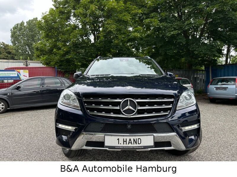 Gebraucht Mercedes ML400 333 PS (244 kW) 2015 Cavansitblau  metalliclack SUV