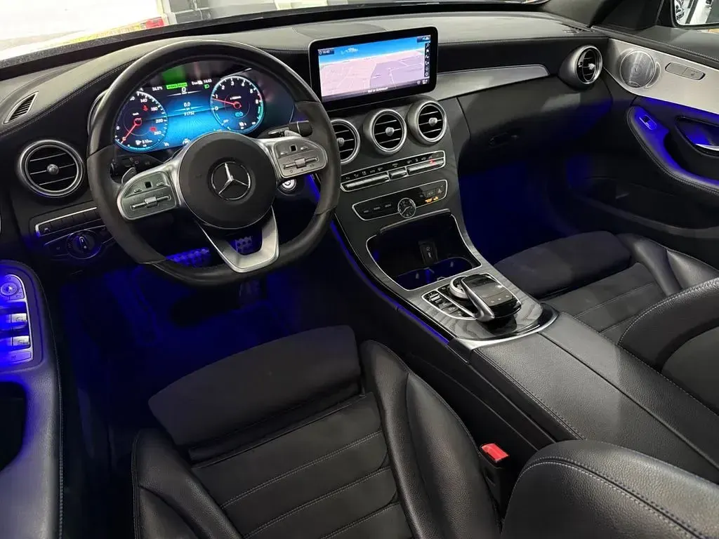 Gebraucht Mercedes E300 AMG 194 PS (142 kW) 2021 Schwarz Limousine