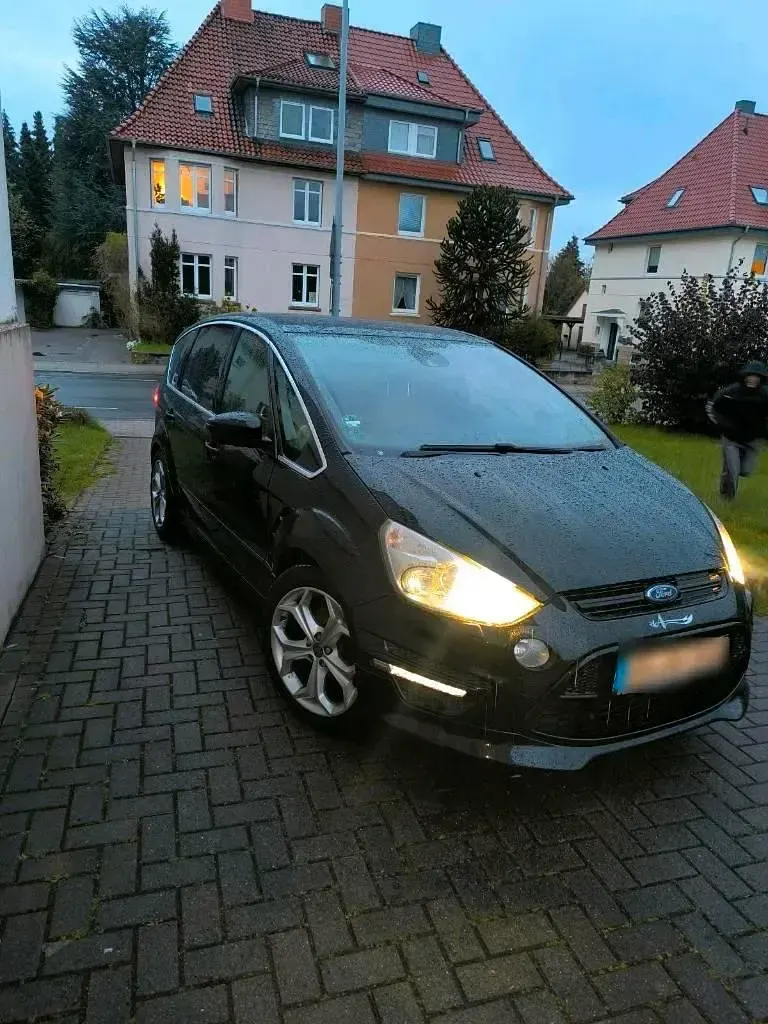 Gebraucht Ford S-MAX Titanium S 163 PS (119 kW) 2011 Schwarz Van / Kleinbus