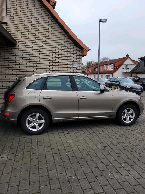 Gold Gebraucht 2010 Audi Q5 SUV | 10.900 € (Teuer) - Bild 1/4