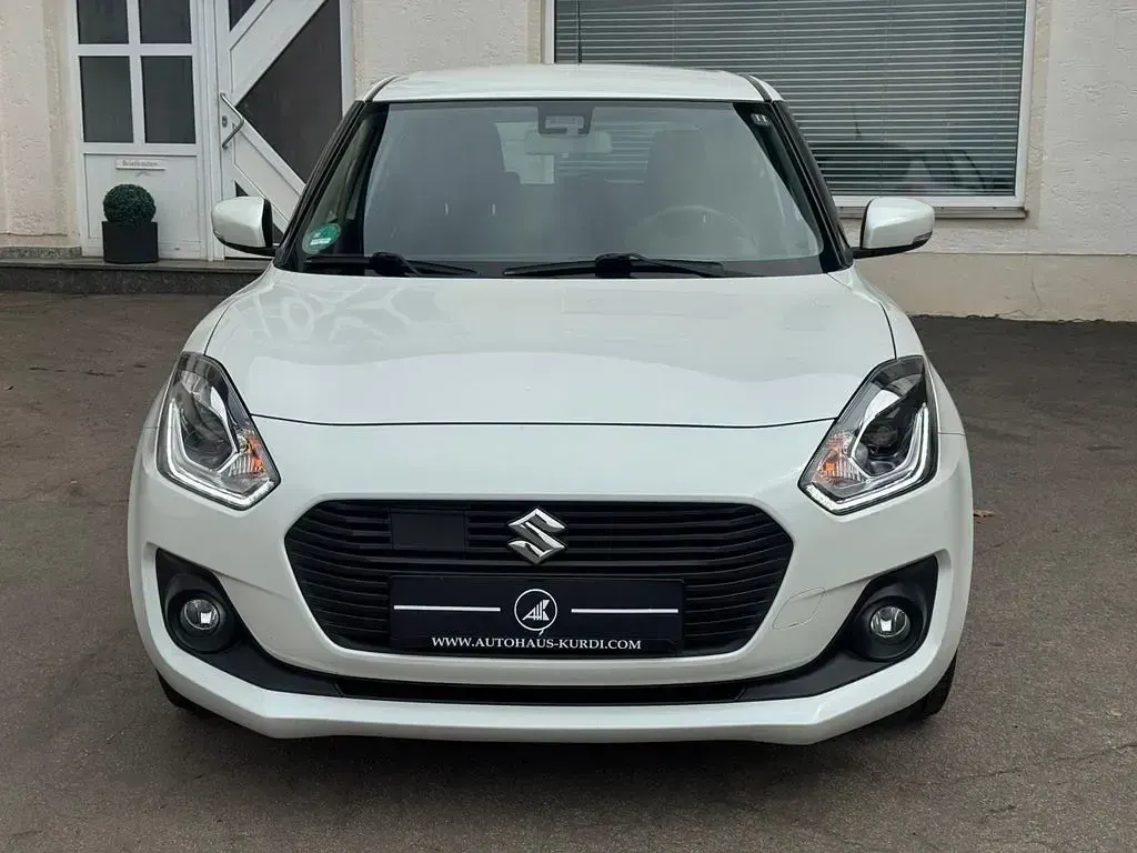 Gebraucht Suzuki Swift Comfort 111 PS (81 kW) 2019 Weiß Kleinwagen